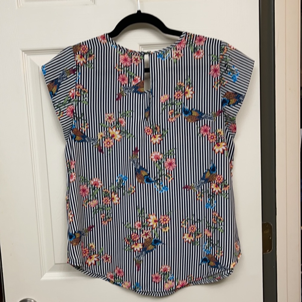 Cap Sleeve Blouse With Bird Pattern - image 5